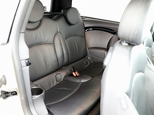 MINI Cooper D Facelift Luxury 1.6 D 82kW (7 фото из 9)
