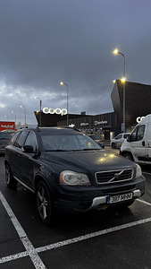 Volvo XC90 (1 фото из 3)