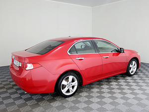Honda Accord Luxury ATM 2.4 148kW (3 фото из 7)