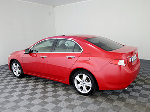 Honda Accord Luxury ATM 2.4 148kW (4 фото из 7)