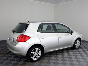 Toyota Auris Linea Sol ATM 1.6 91kW (3 фото из 8)
