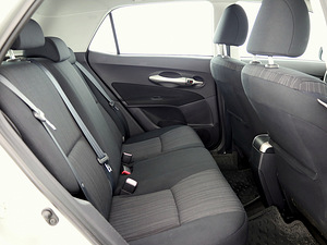 Toyota Auris Linea Sol ATM 1.6 91kW (7 фото из 8)