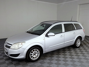 Opel Astra Elegnace Facelift 1.7 CDTi 81kW (2 фото из 7)