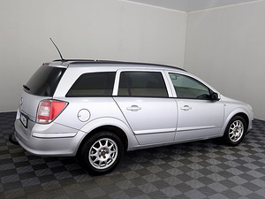 Opel Astra Elegnace Facelift 1.7 CDTi 81kW (3 фото из 7)