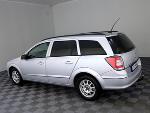 Opel Astra Elegnace Facelift 1.7 CDTi 81kW (4 фото из 7)