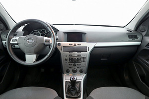 Opel Astra Elegnace Facelift 1.7 CDTi 81kW (5 фото из 7)