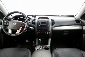 Kia Sorento Luxury 4x4 ATM 2.2 CRDi 145kW (5 фото из 7)