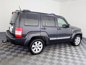 Jeep Cherokee Limited 2.8 CRD 130kW (3 фото из 7)