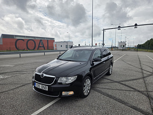 Skoda Superb 2011 2.0 125 кВт (1 фото из 12)