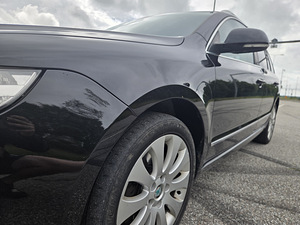 Skoda Superb 2011 2.0 125 кВт (10 фото из 12)