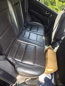 Kia Sorento на запчасти (6 фото из 10)