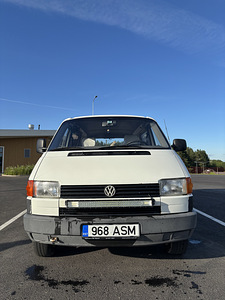 Volkswagen Transporter T4 (2 фото из 12)