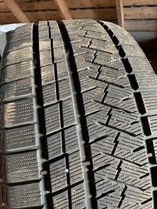 245/40R20 TRIANGLE PL02 99V SNOWLINK (1 фото из 3)