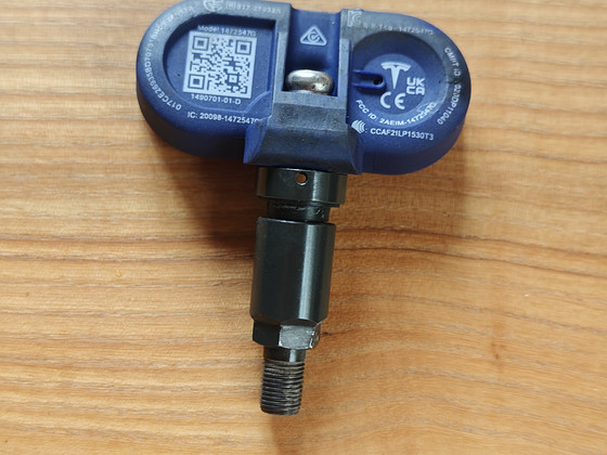 Tesla 3 rehvi andur