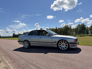 BMW 518i 85 кВт 1994 E34 (3 фото из 9)