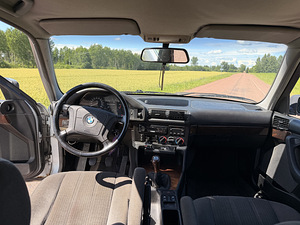 BMW 518i 85 кВт 1994 E34 (8 фото из 9)