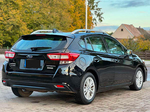 Subaru Impreza 2017 2.0L бензин (4 фото из 15)