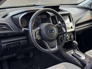 Subaru Impreza 2017 2.0L бензин (9 фото из 15)