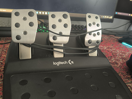 Игровой руль Logitech G29