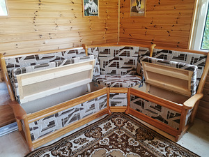 Угловой диван со столом. (3 фото из 5)