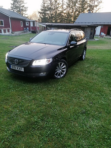 Volvo V70 2,0 17 (1 фото из 11)