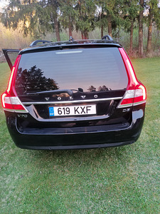 Volvo V70 2,0 17 (8 фото из 11)