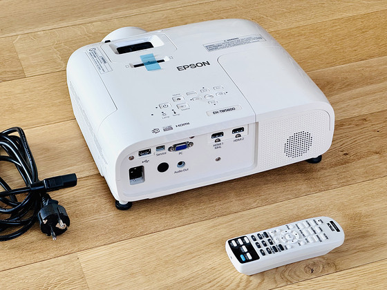 Epson EH-TW5600