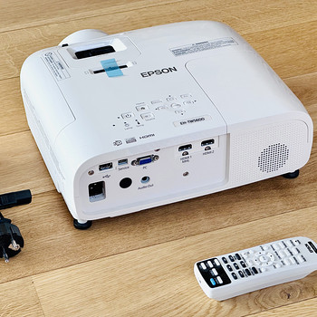 Epson EH-TW5600