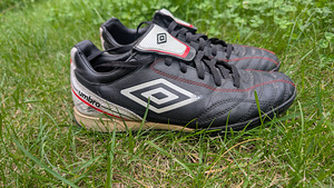 Футбольные бутсы Umbro, размер 41 (4 фото из 6)