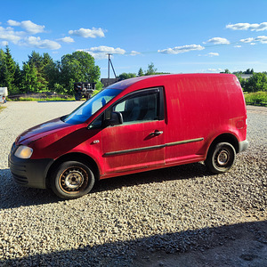 Volkswagen Caddy (4 фото из 5)