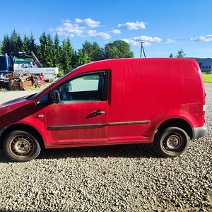 Volkswagen Caddy (5 фото из 5)