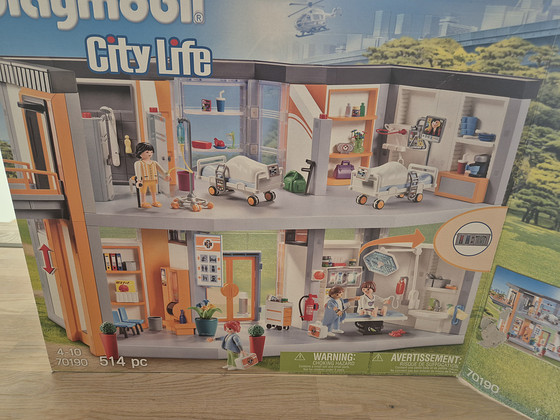 Больница Playmobile (70190)