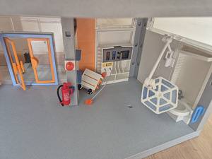 Больница Playmobile (70190) (5 фото из 9)