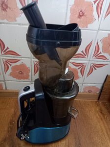 Mahlapress Hilton Slow juicer (1 foto / 2)