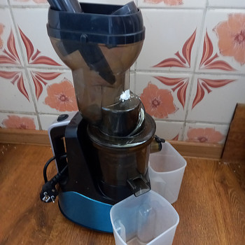 Соковыжималка Hilton Slow juicer