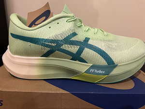 Новые мужские кроссовки Asics Metaspeed Sky Paris, 45 (4 фото из 9)