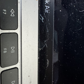 MacBook Air 13" 2019, i5 8GB/128GB