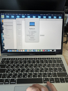 MacBook Air 13" 2019, i5 8 ГБ/128 ГБ (4 фото из 7)
