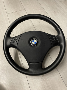 Рулевое колесо BMW e90 (1 фото из 7)
