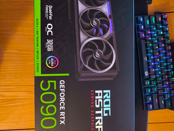 MÜÜN ASUS ROG Astral GeForce RTX 5090 32GB OC Edition GDDR