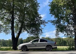 Volvo S60R (3 фото из 7)