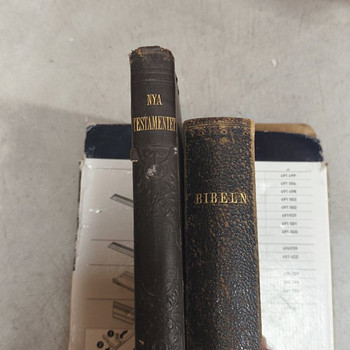 Старинные книги
