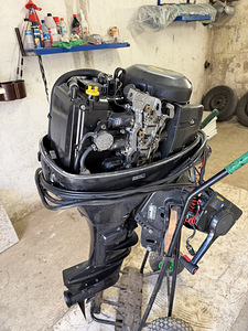Лодочный мотор SUZUKI 30 (4 фото из 8)