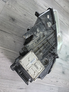 Passat b6 bi-xenon передняя фара (5 фото из 5)