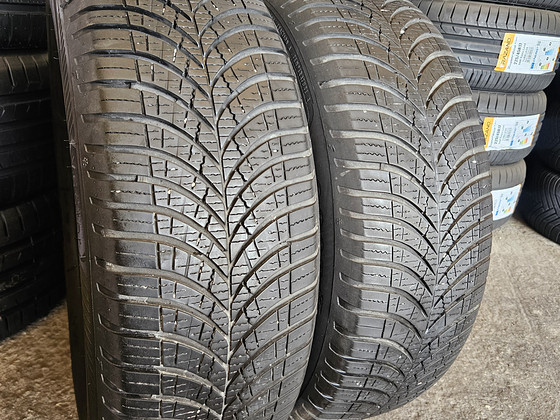 205 60 R 16 Goodyear Vector 4Seasons