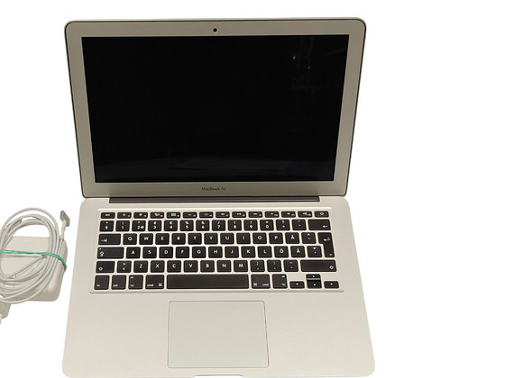 Sülearvuti Apple Mackbook Air 13 2017 + Laadija