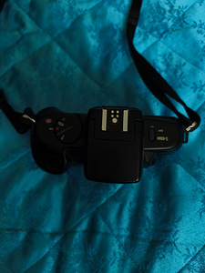 Canon eos 750 (2 фото из 2)