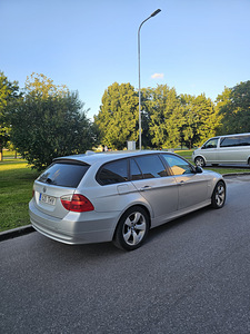 BMW E91 Автомат (3 фото из 8)