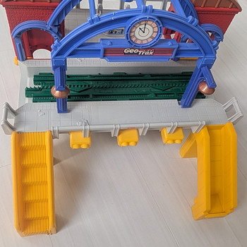 Большой комплект железной дороги Fisher-Price GeoTrax