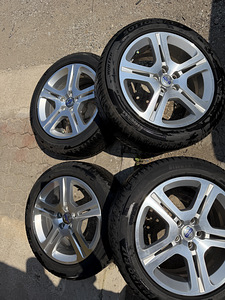 Velgede ja rehvide komplekt VOLVO-le (1 foto / 5)